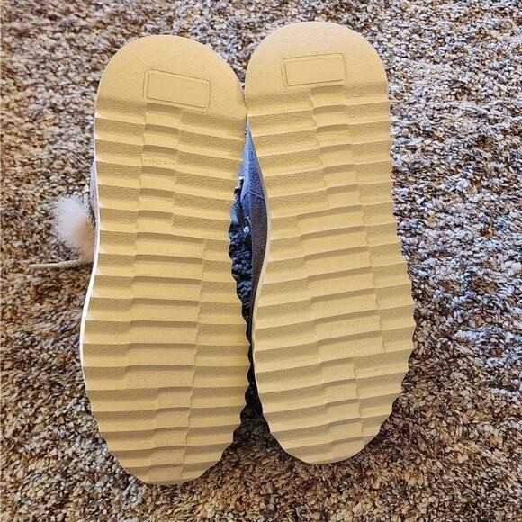 Chic Pink Suede Fur Accent Ankle Boots Youth Size 3 NWOT Made in Italy - Picture 4 of 7